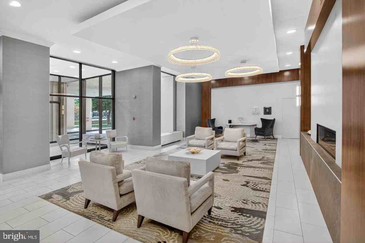 4515 Willard Ave #1610S - Photo 4 of 50