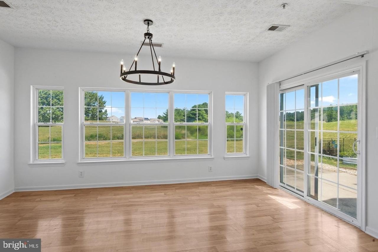 9002 Executive Club Dr - Photo 2 of 12