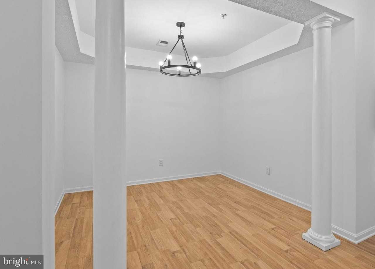 9002 Executive Club Dr - Photo 3 of 12