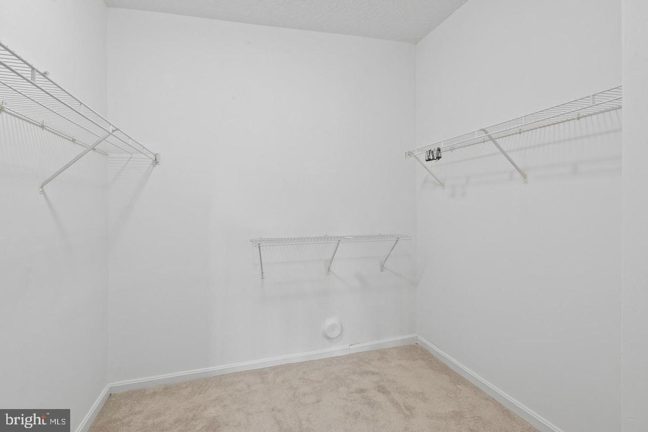 9002 Executive Club Dr - Photo 7 of 12