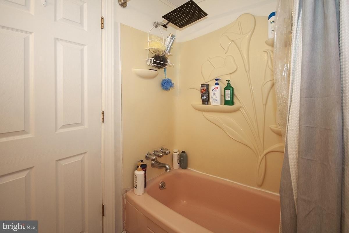 10 Sherwood Ln - Photo 2 of 32
