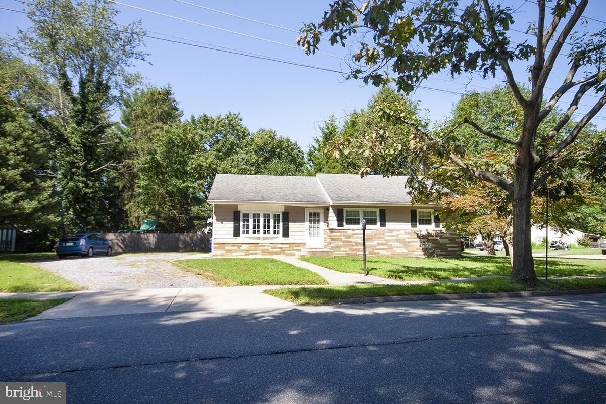 210 Girard Rd S