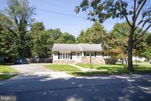 featured image of 210 Girard Rd S