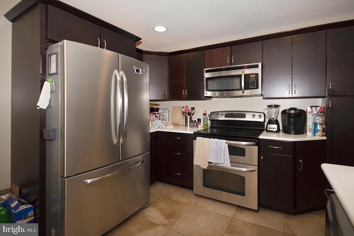 210 Girard Rd S - Photo 2 of 25
