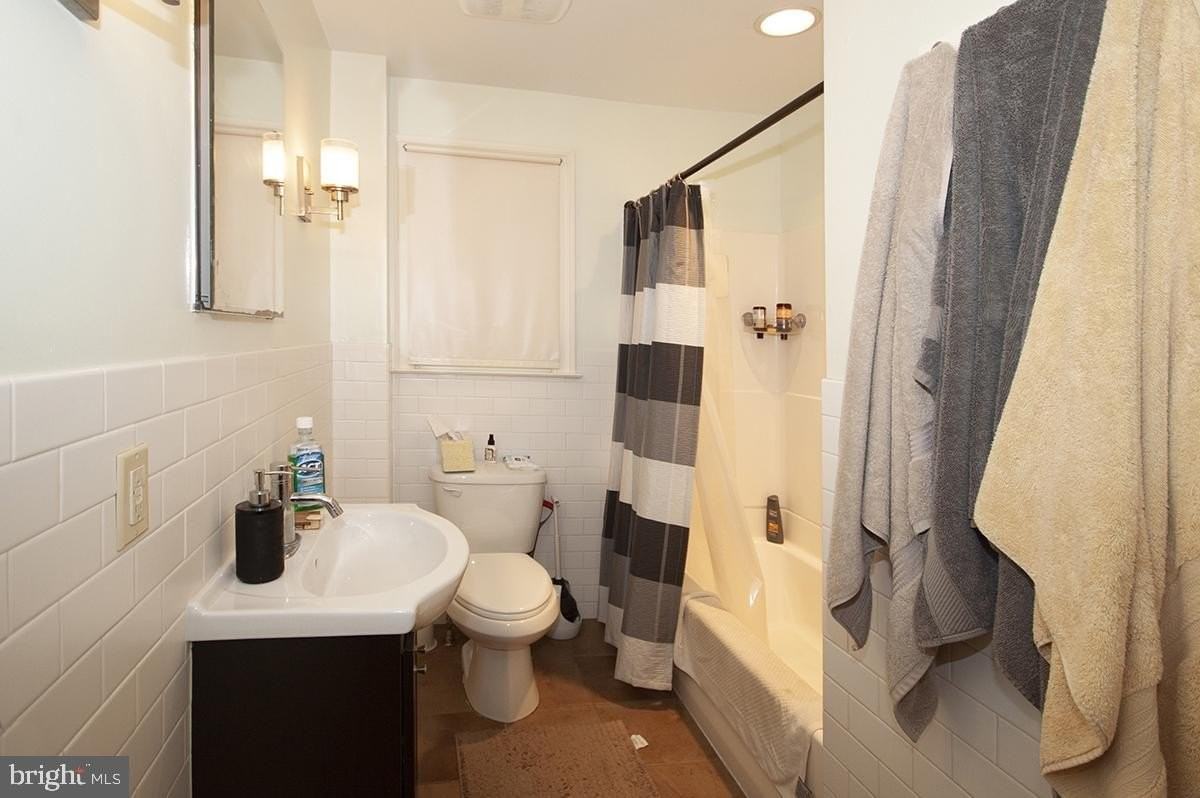 210 Girard Rd S - Photo 3 of 25