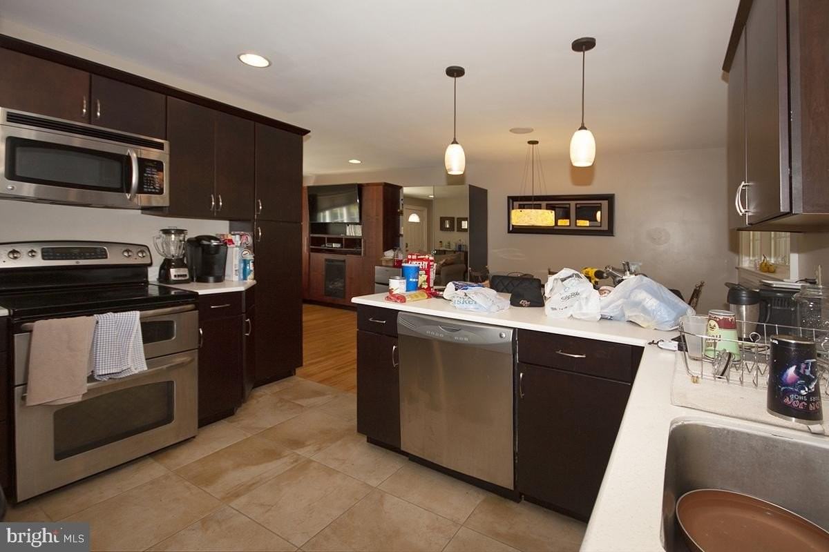 210 Girard Rd S - Photo 5 of 25