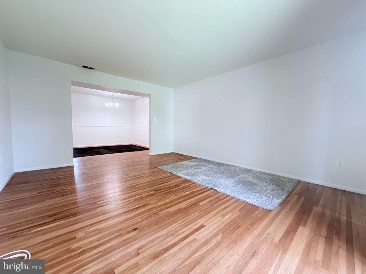 501 Silver Ct - Photo 7 of 21