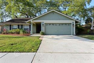 2806 Witley Ave - Photo 1 of 1