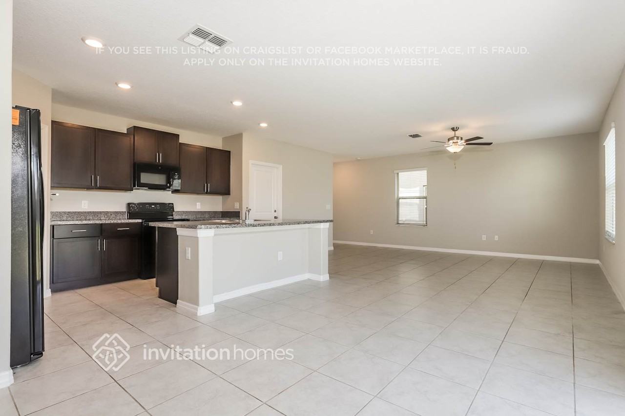 7251 King Creek Dr - Photo 4 of 18