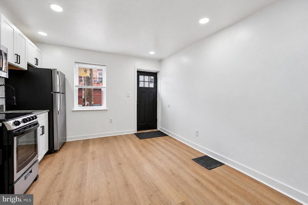 107 W Thompson St - Photo 4 of 15