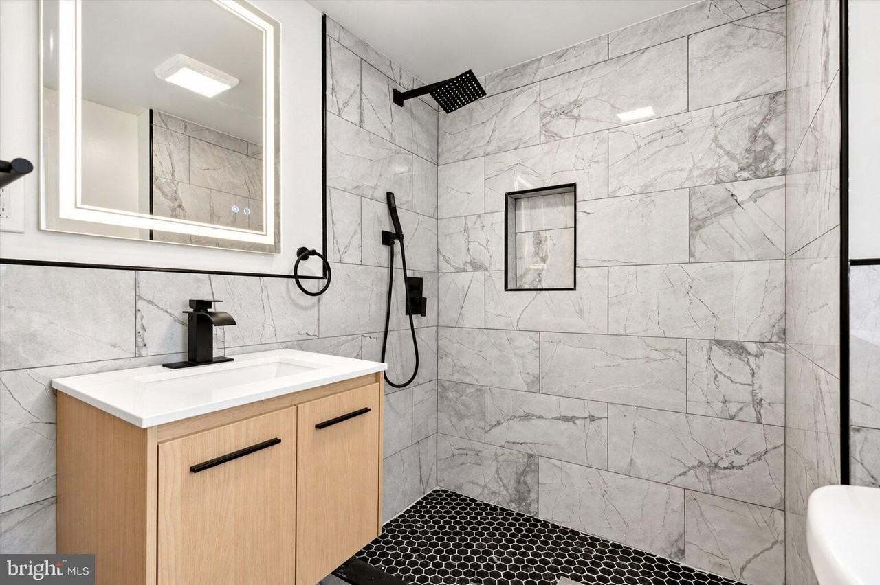 107 W Thompson St - Photo 5 of 15