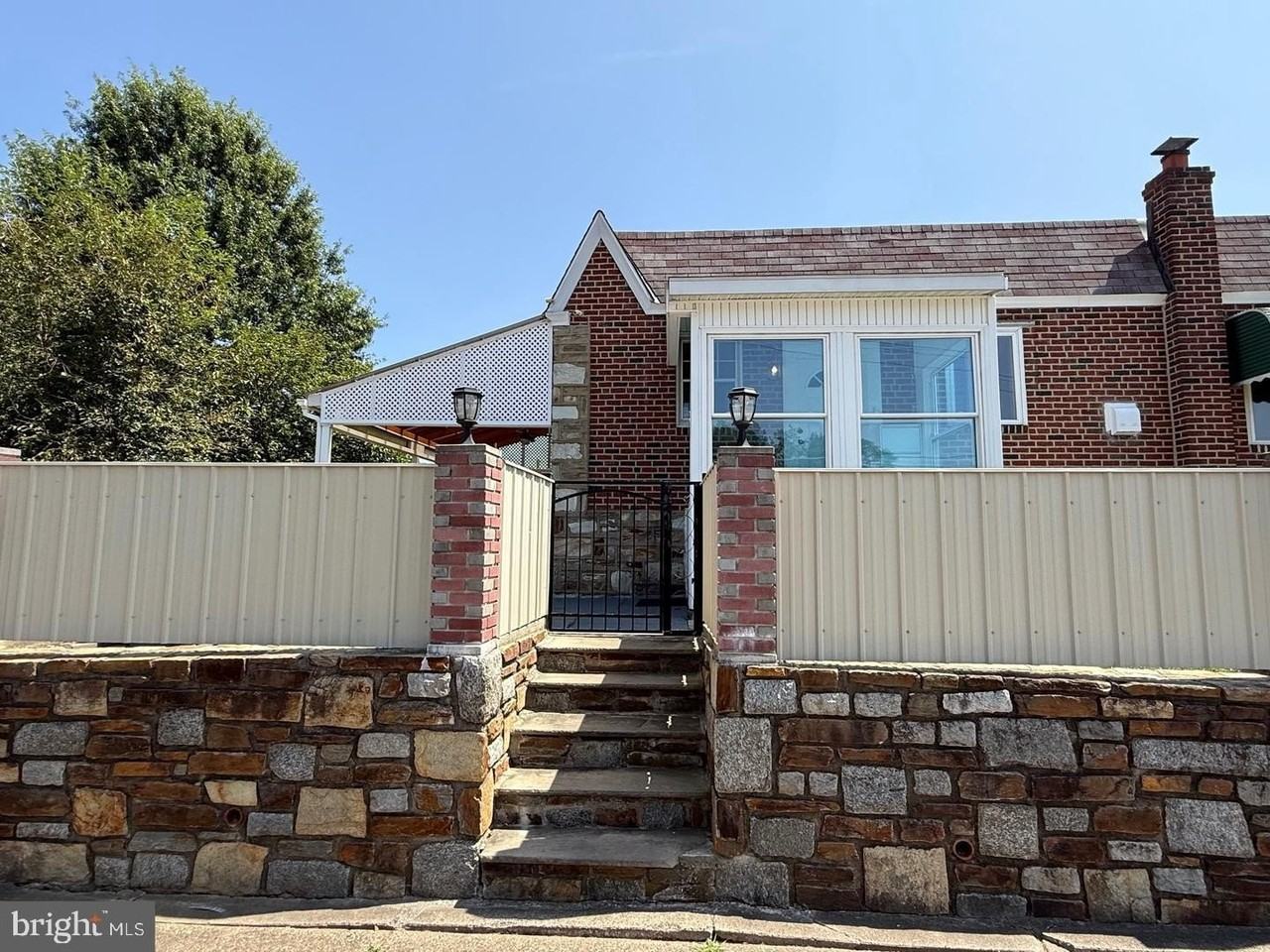1600 Fox Chase Rd - Photo 3 of 37
