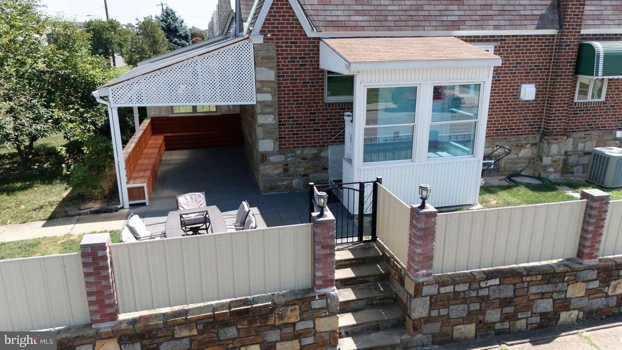 1600 Fox Chase Rd - Photo 4 of 37