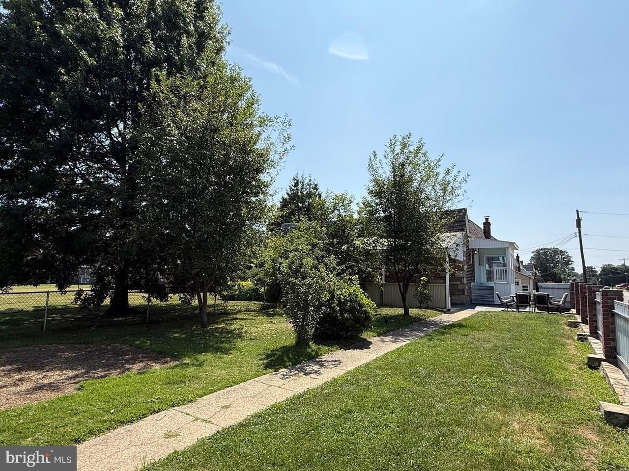 1600 Fox Chase Rd - Photo 5 of 37