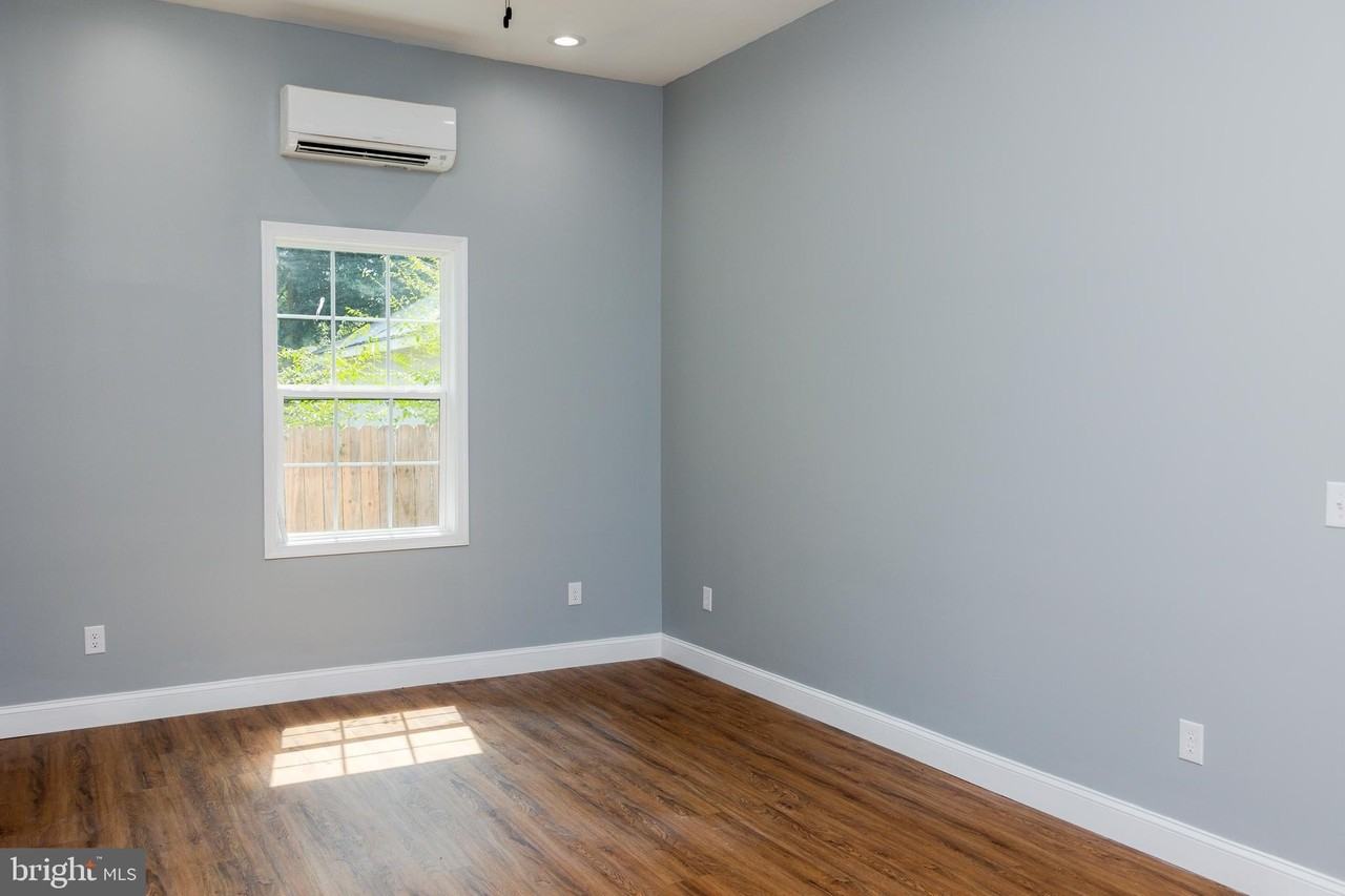 140 S Main St - Photo 7 of 20