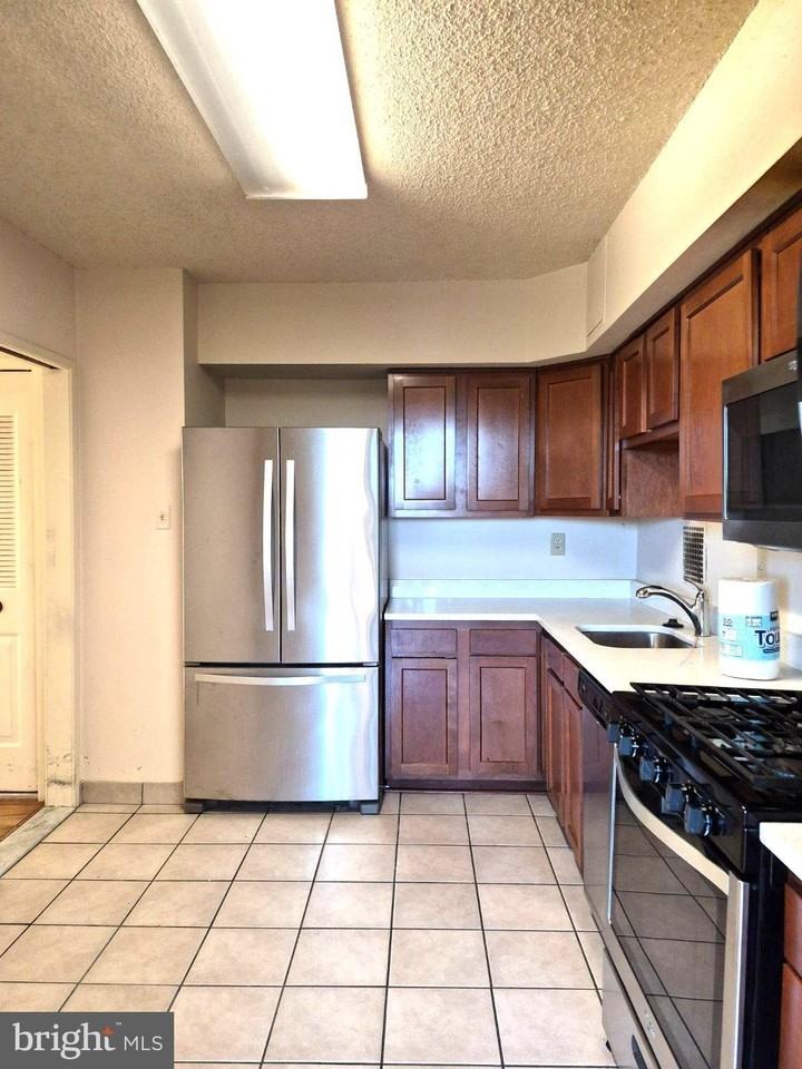 3705 S George Mason Dr #1213S - Photo 5 of 8
