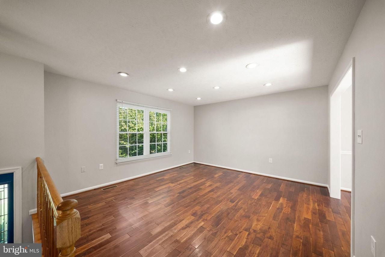 14719 Jarnigan St - Photo 4 of 50