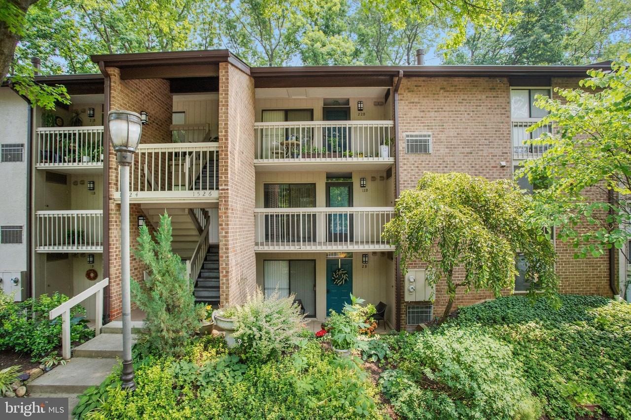 1526 Moorings Dr #12B - Photo 5 of 50