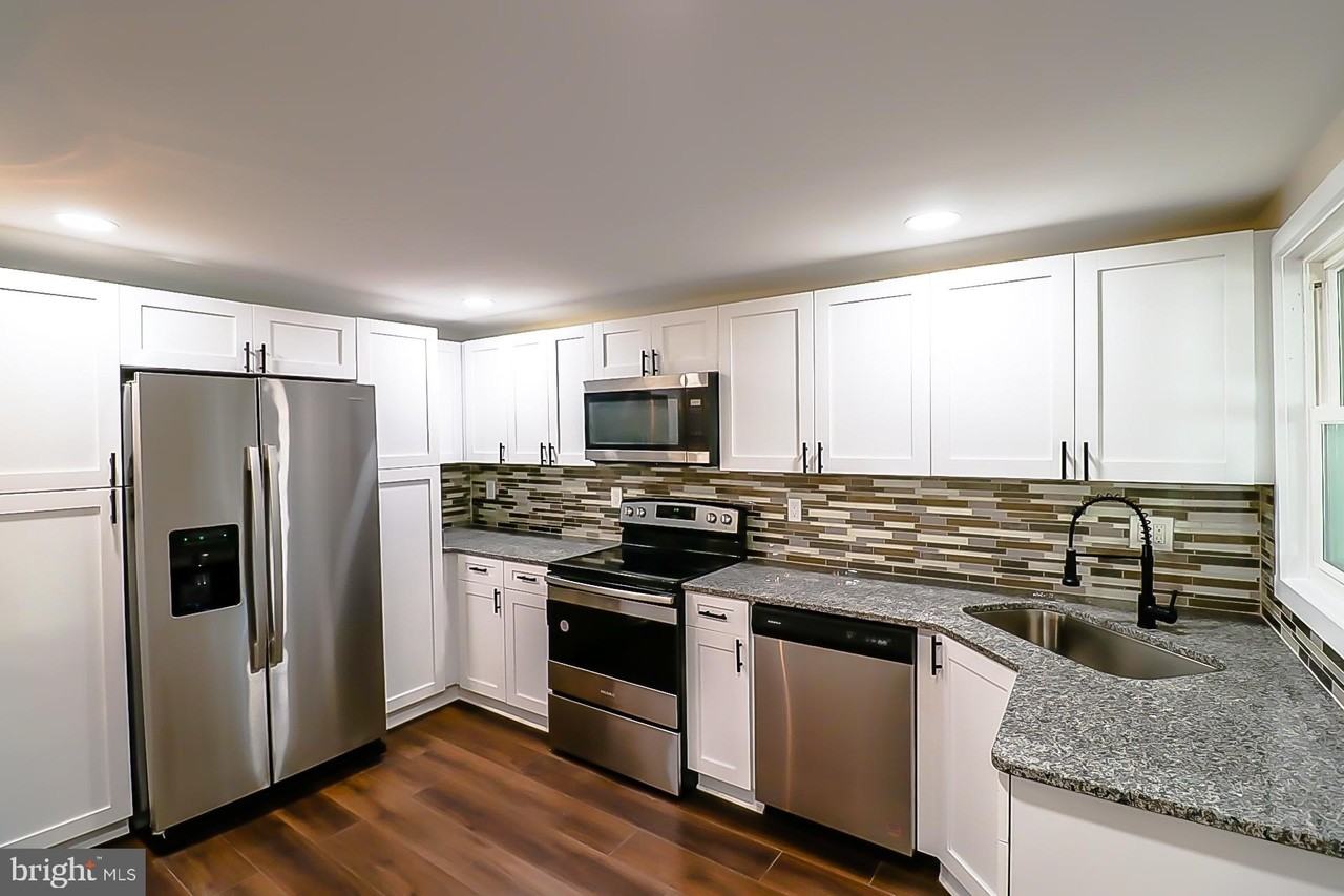 427 Highland Ave - Photo 7 of 17