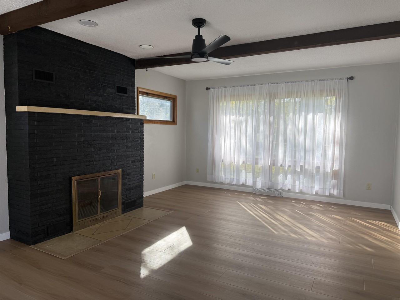 1710 Huntington Rd - Photo 5 of 25