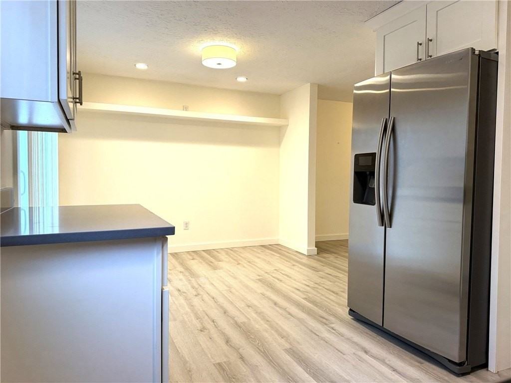 2068 Powell Rd - Photo 6 of 16