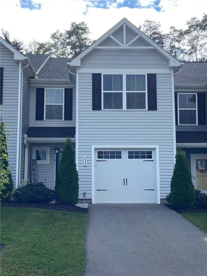 242 Smith Ln #53B