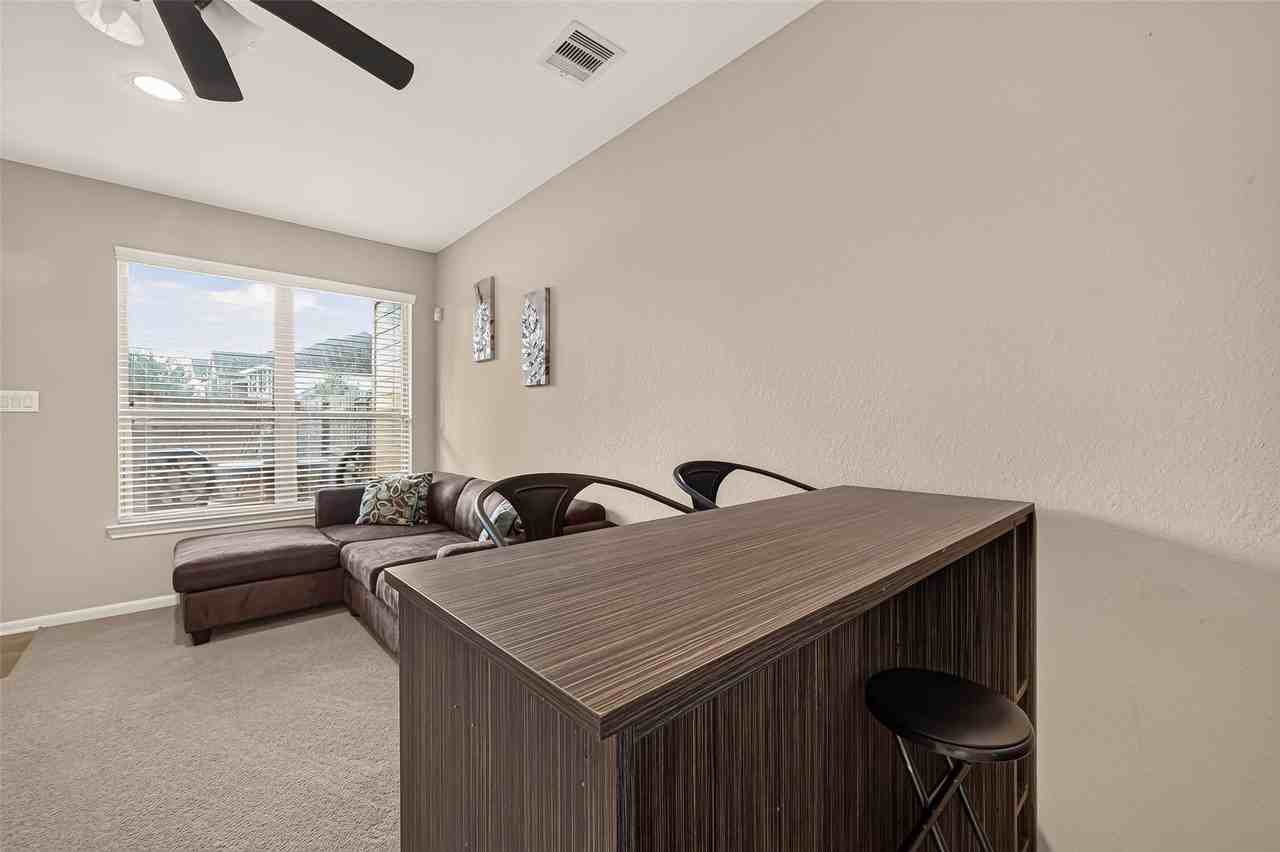 23319 Del Rosso St - Photo 4 of 17
