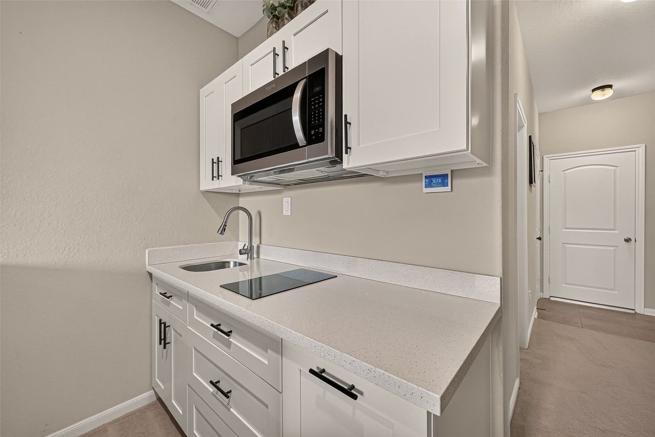 23319 Del Rosso St - Photo 6 of 17