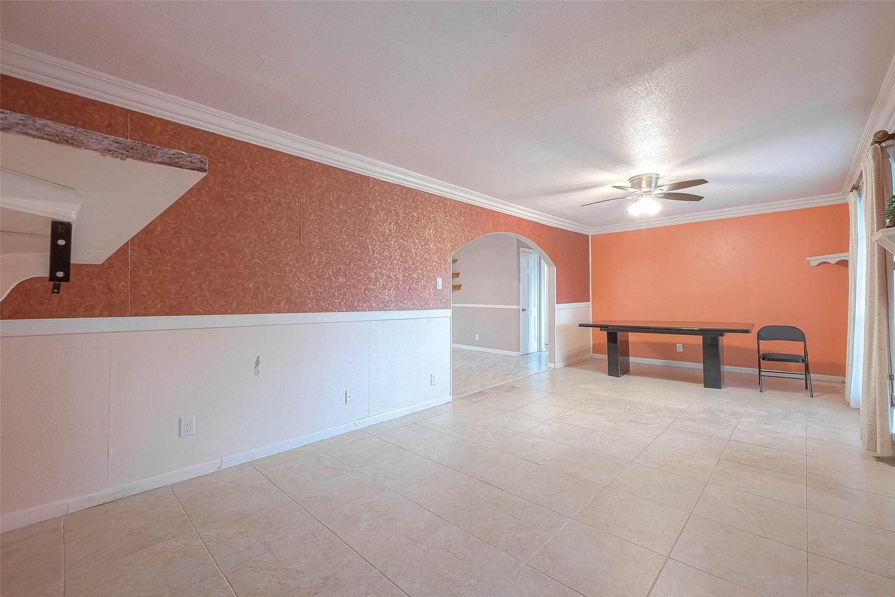 7022 Triola Ln - Photo 5 of 26