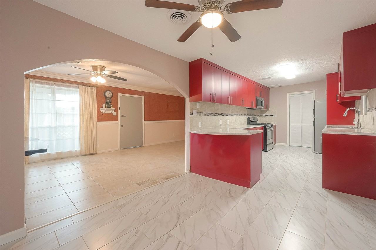 7022 Triola Ln - Photo 7 of 26