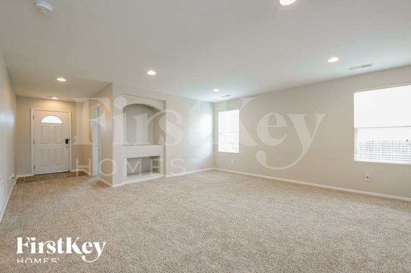 865 Willow Dr - Photo 4 of 15