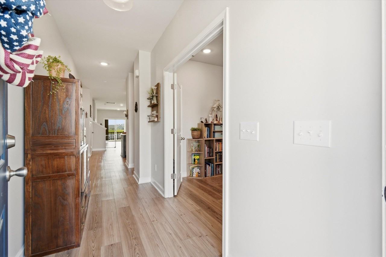 292 Lucca Dr - Photo 7 of 50