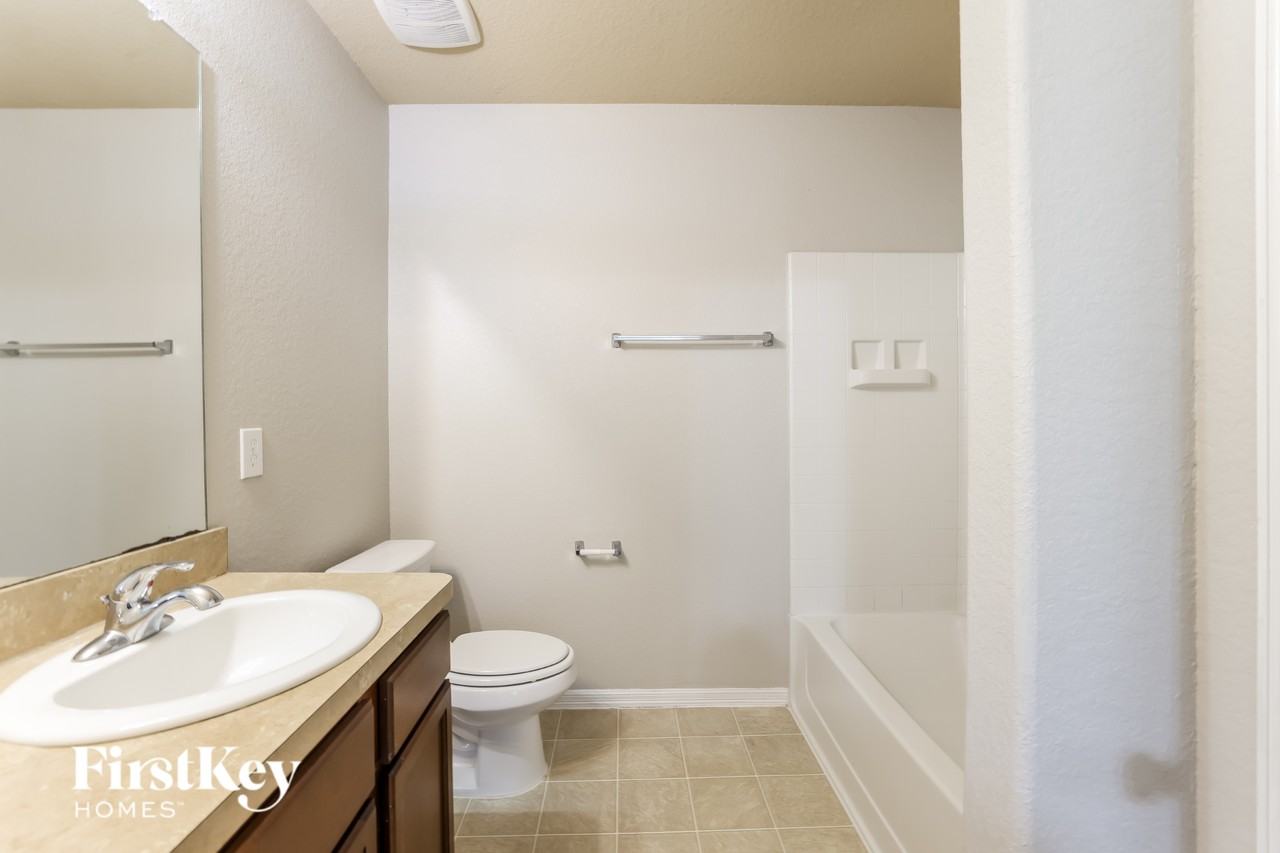 7909 Big Oak Dr - Photo 7 of 16