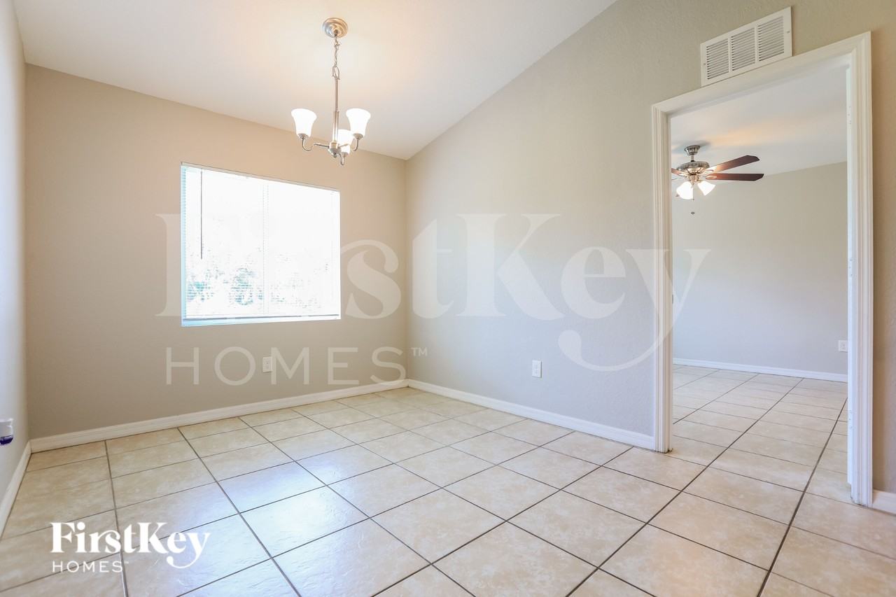 4570 Lummus St - Photo 4 of 17