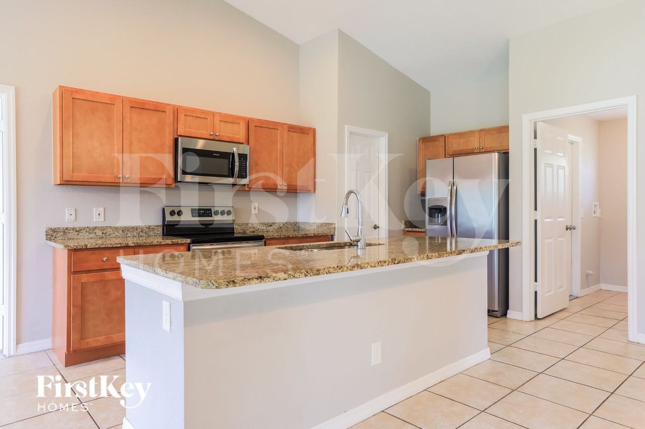4570 Lummus St - Photo 6 of 17