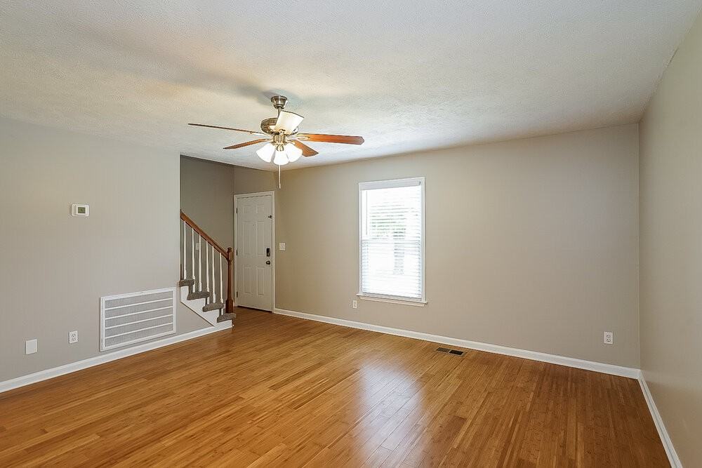 1834 Turnstone Ct - Photo 5 of 17