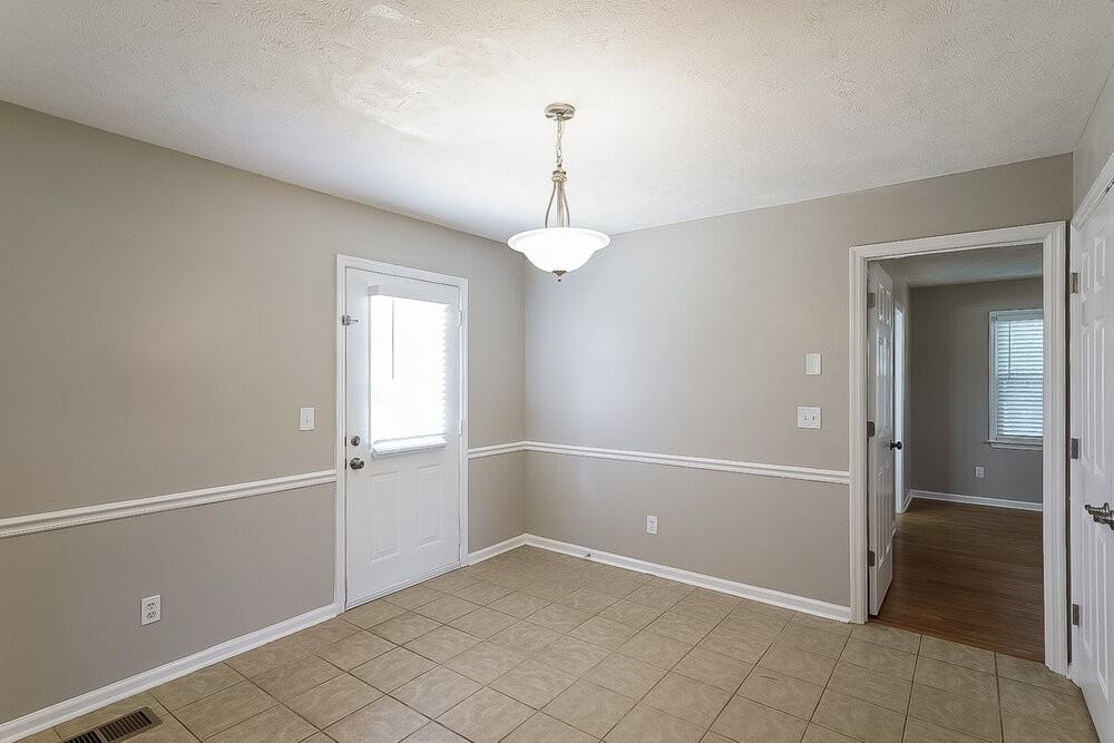 1834 Turnstone Ct - Photo 6 of 17