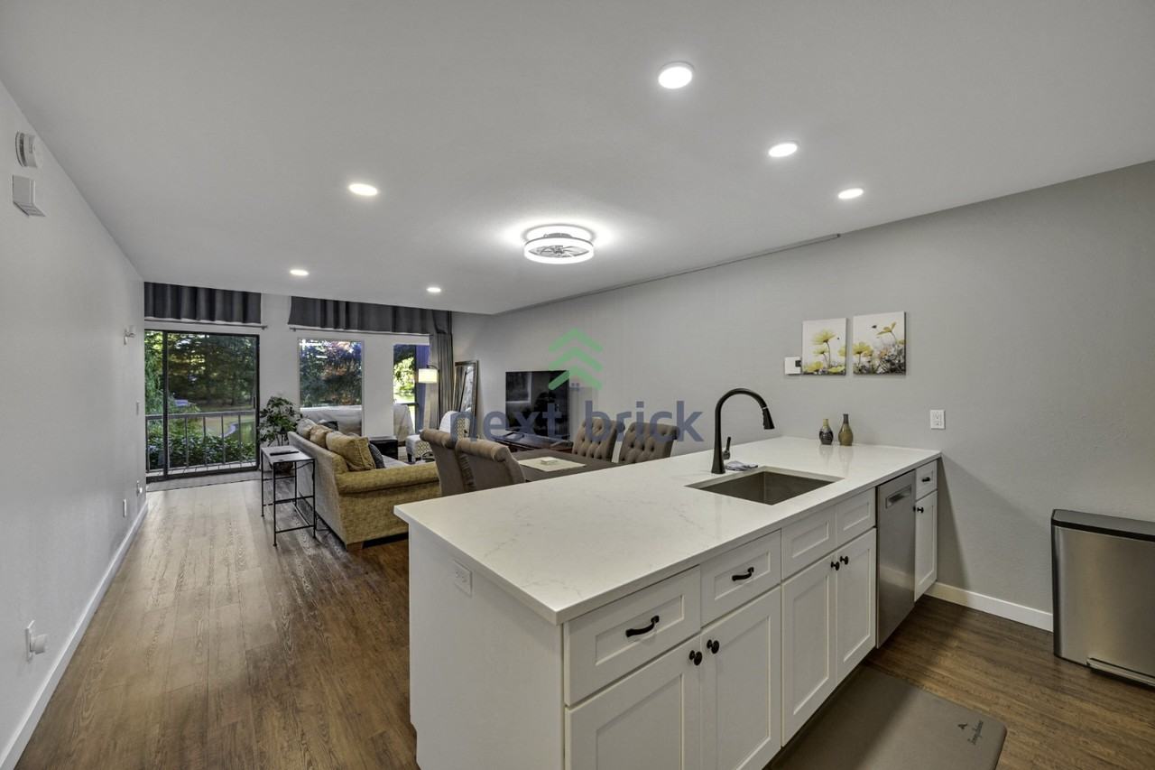 13782 Ne 60th Way #127 - Photo 4 of 22