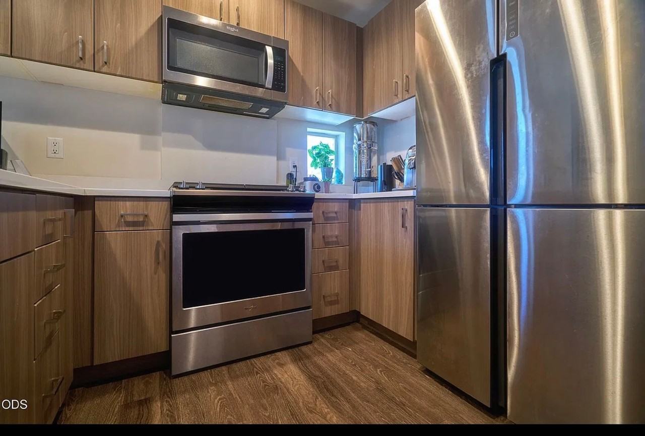 61 S Mountain Ave - Photo 5 of 39