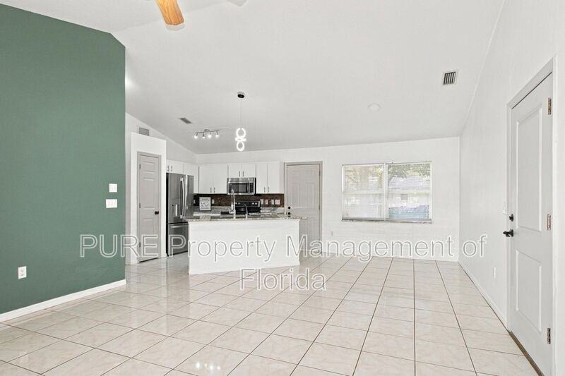 645 Nw 65th St - Photo 5 of 43