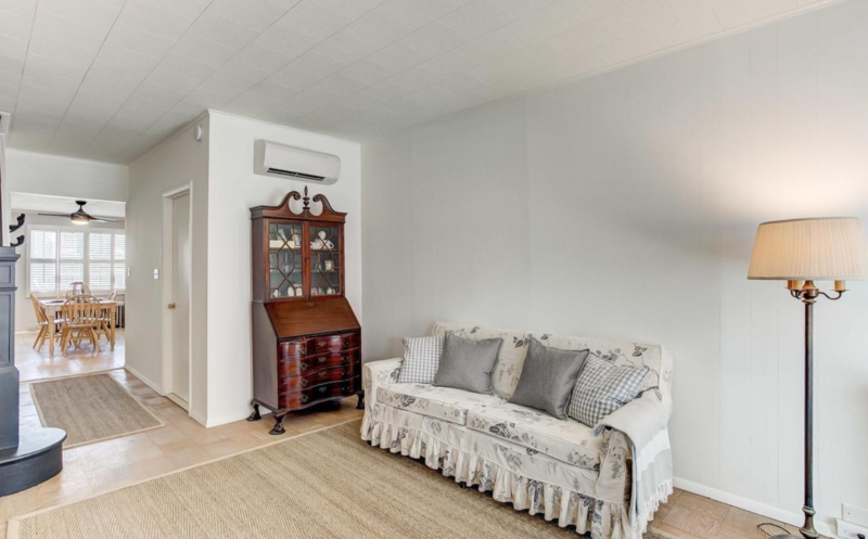 640 S Kenwood Ave - Photo 5 of 17