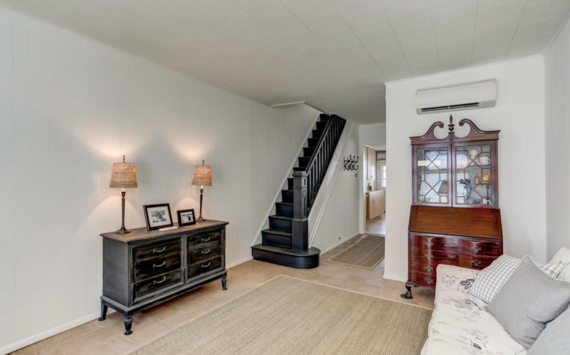 640 S Kenwood Ave - Photo 6 of 17
