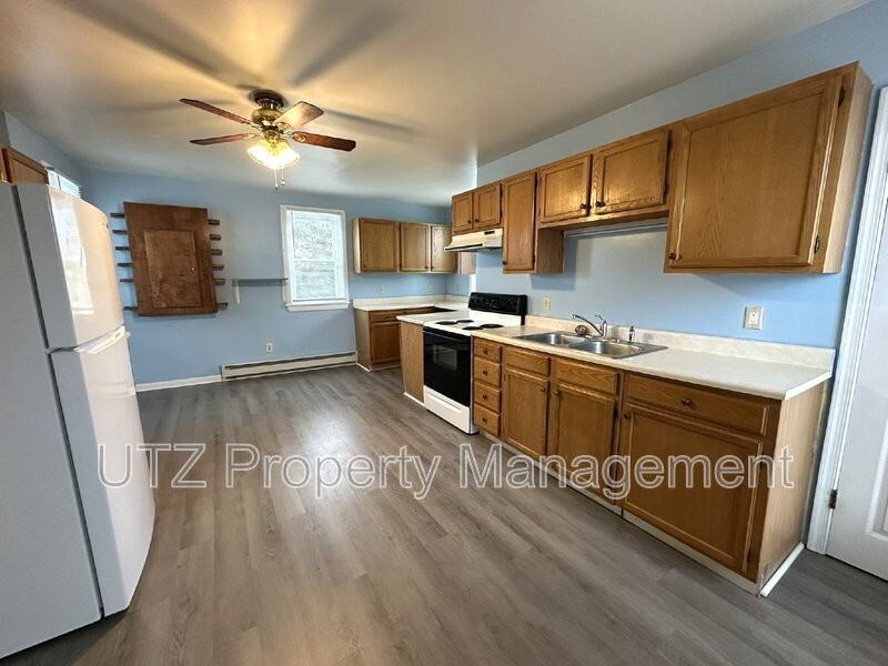 4234 Hanover Pike #B - Photo 4 of 17