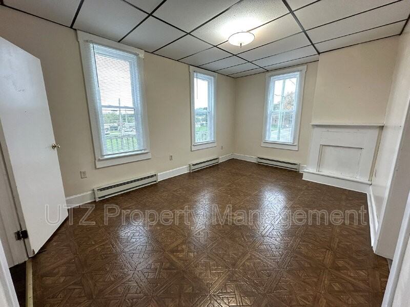 4234 Hanover Pike #B - Photo 5 of 17