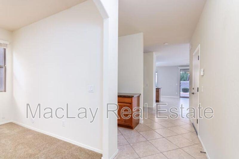 4230 S Mariposa Dr - Photo 4 of 28