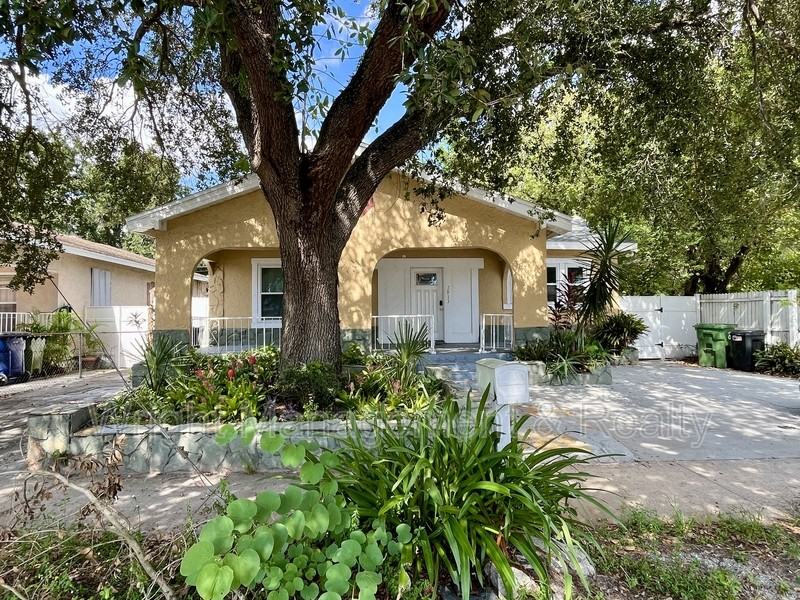 2913 W Tampa Bay Blvd - Photo 2 of 27