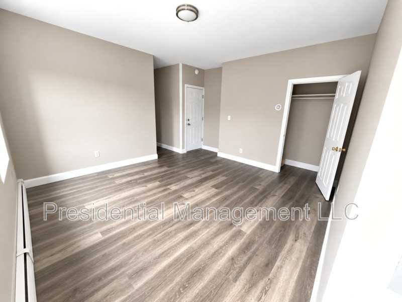 258 Lawrence St #REF2 - Photo 5 of 12