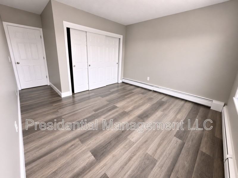 258 Lawrence St #REF4 - Photo 6 of 15