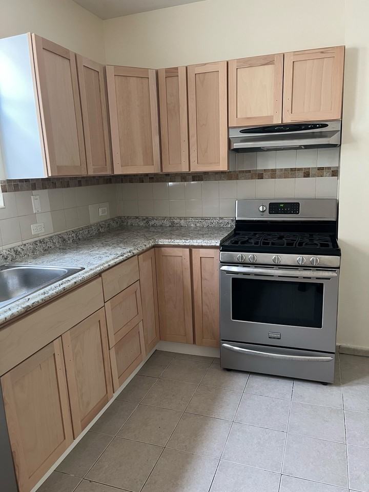 47 Delavan Ave #2 - Photo 7 of 26