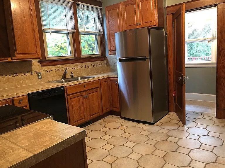 3226 Herbert Ave - Photo 3 of 14